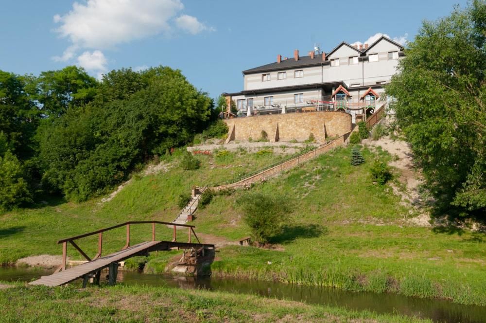 Отель Hotel Bursztynowy Józefów na Wisłą-19