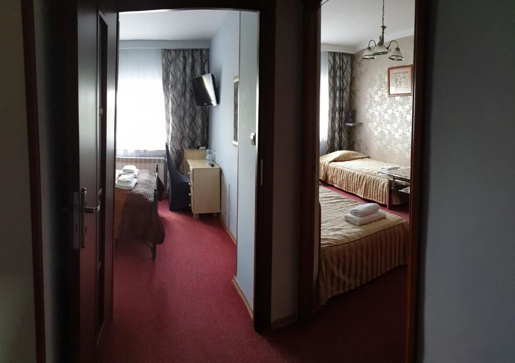 Отель Hotel Bursztynowy Józefów na Wisłą-51